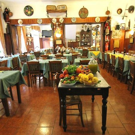 Albergo Santo Spirito Molini di Triora Екстер'єр фото