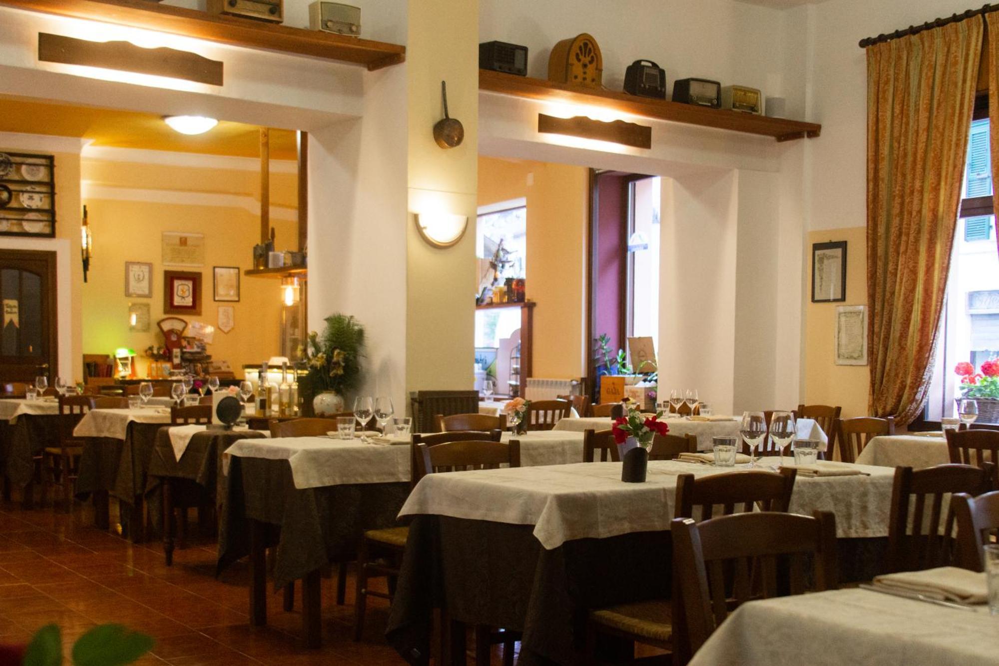 Albergo Santo Spirito Molini di Triora Екстер'єр фото