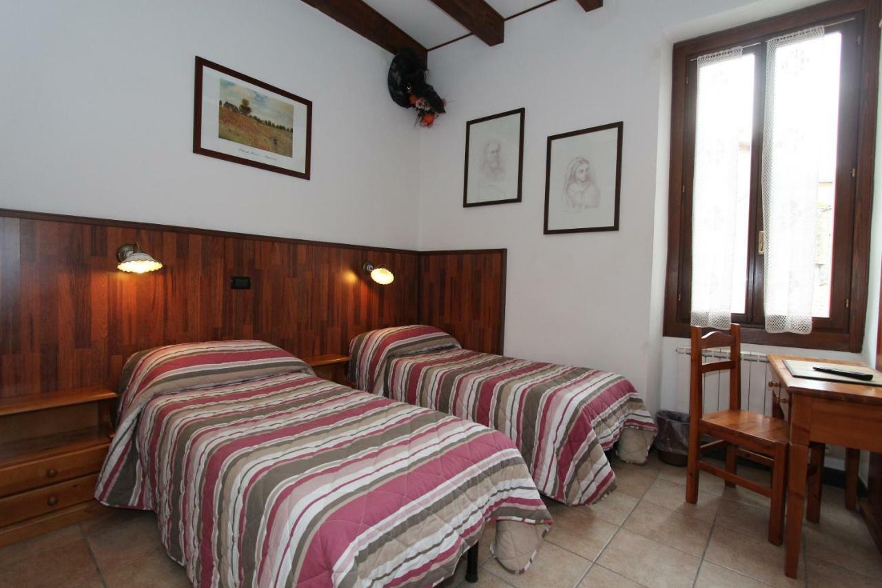 Albergo Santo Spirito Molini di Triora Екстер'єр фото
