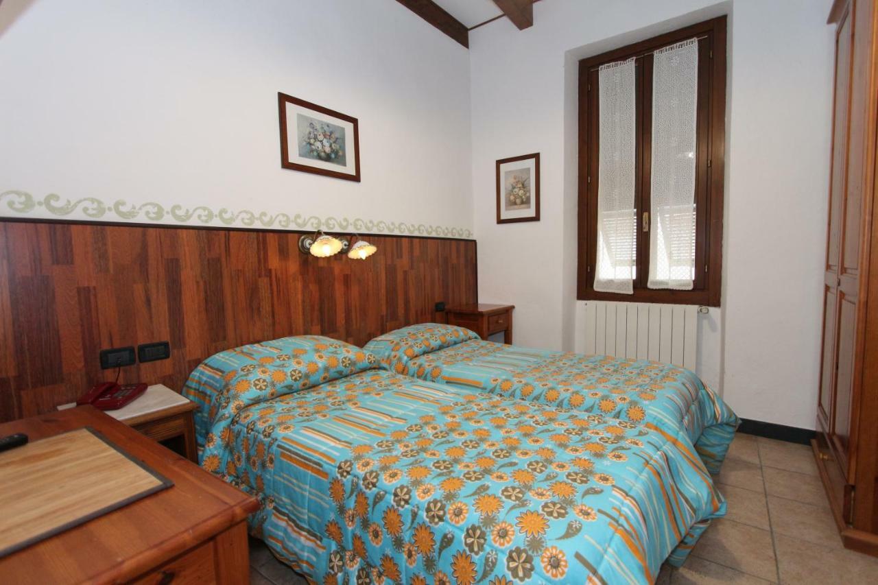 Albergo Santo Spirito Molini di Triora Екстер'єр фото